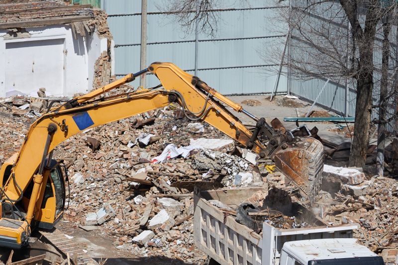Construction Debris Removal in Sacramento, CA